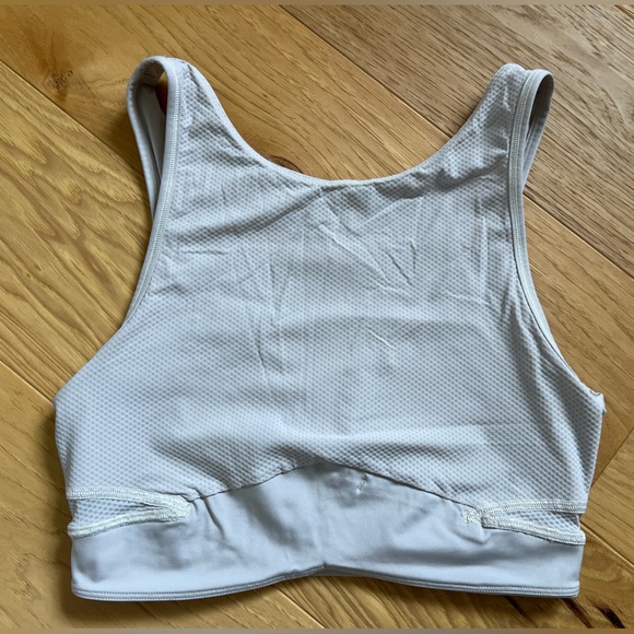Lululemon Reversible Crop/Sports Bra - Picture 4 of 5